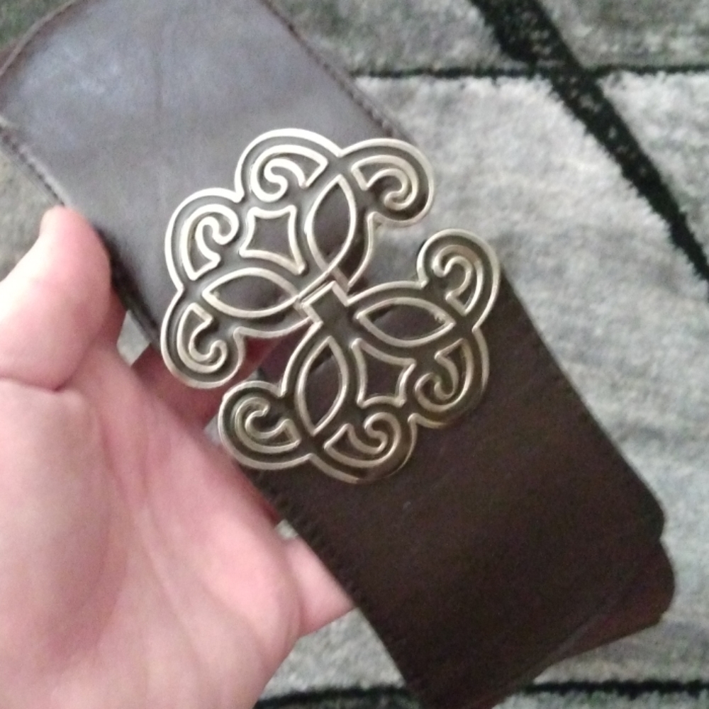 Stretchy women's belt
